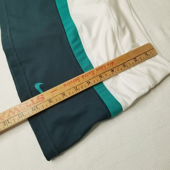 LOT of 3 Womens Athletic Shorts Skorts Nike Columbia XS/S Running Lined - Picture 6 of 16